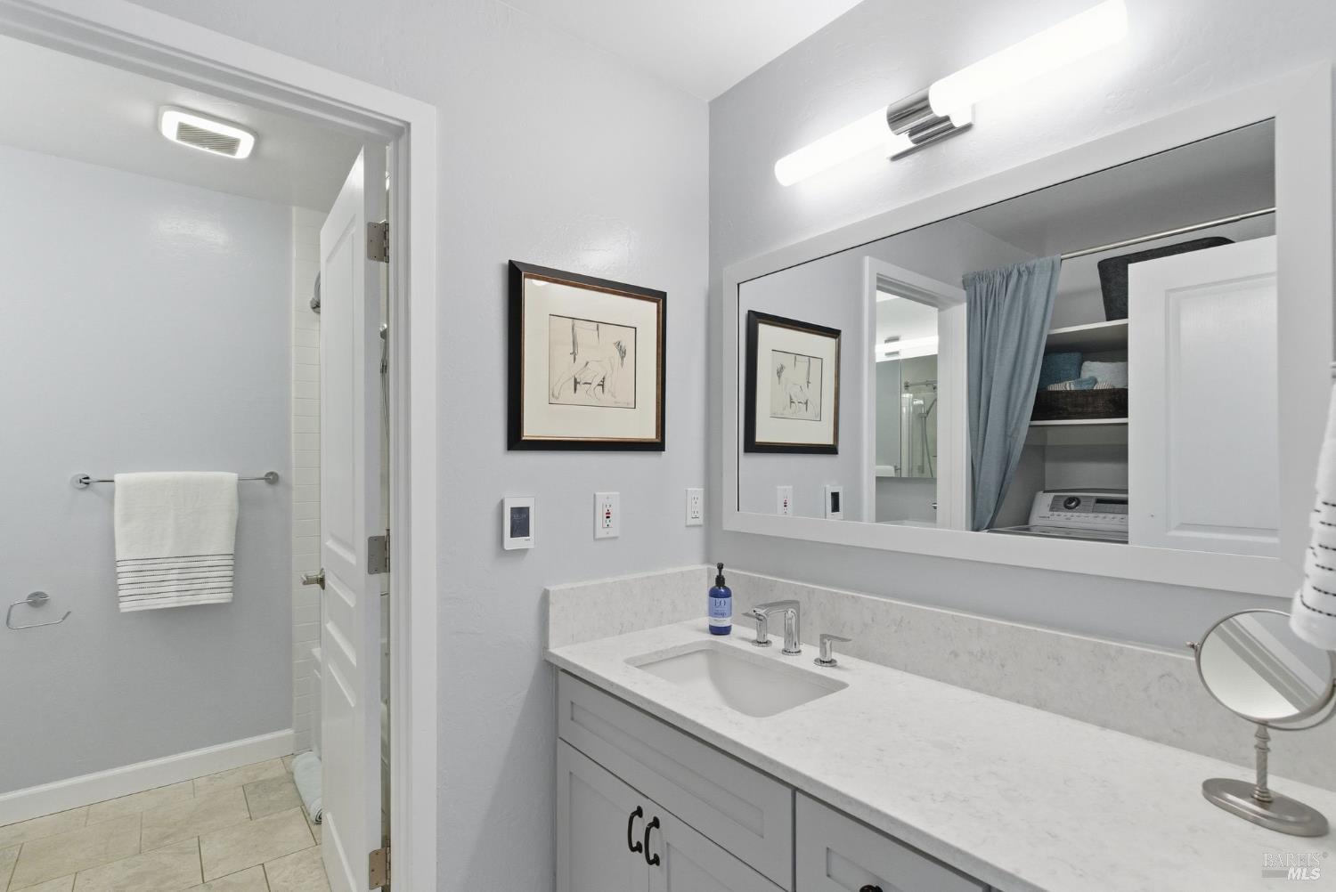 Detail Gallery Image 27 of 47 For 52 Park Ter, Mill Valley,  CA 94941 - 2 Beds | 1/1 Baths