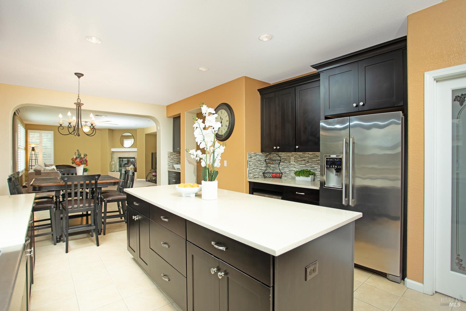 Detail Gallery Image 20 of 68 For 1440 Folsom Downs Cir, Dixon,  CA 95620 - 5 Beds | 3/1 Baths