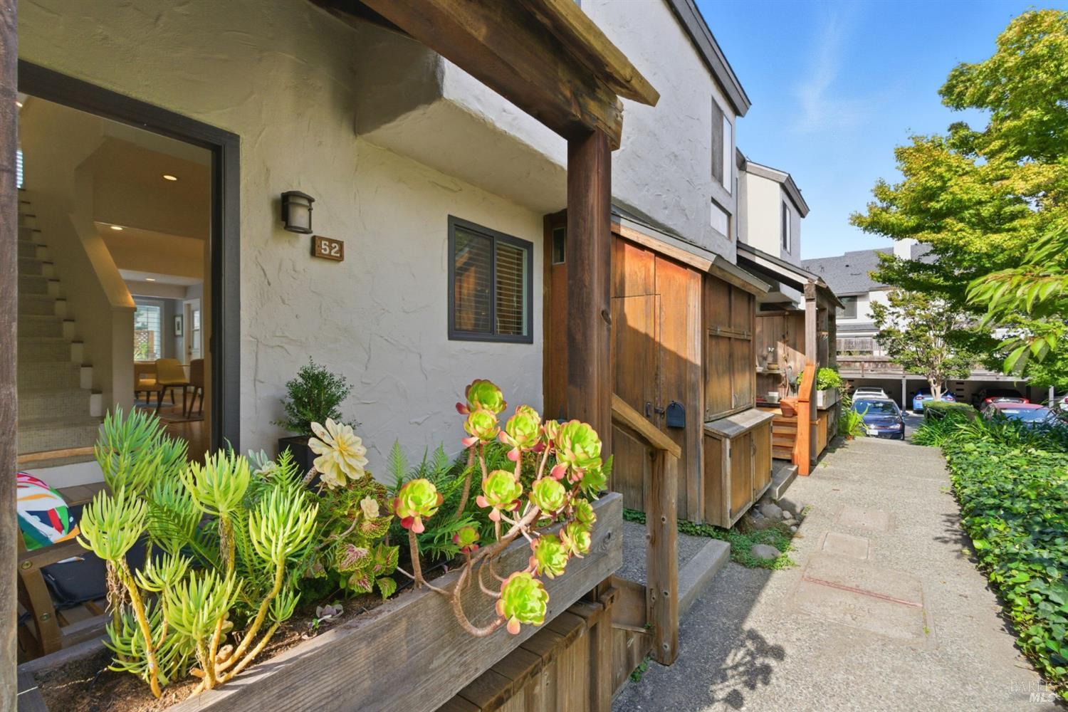 Detail Gallery Image 46 of 47 For 52 Park Ter, Mill Valley,  CA 94941 - 2 Beds | 1/1 Baths