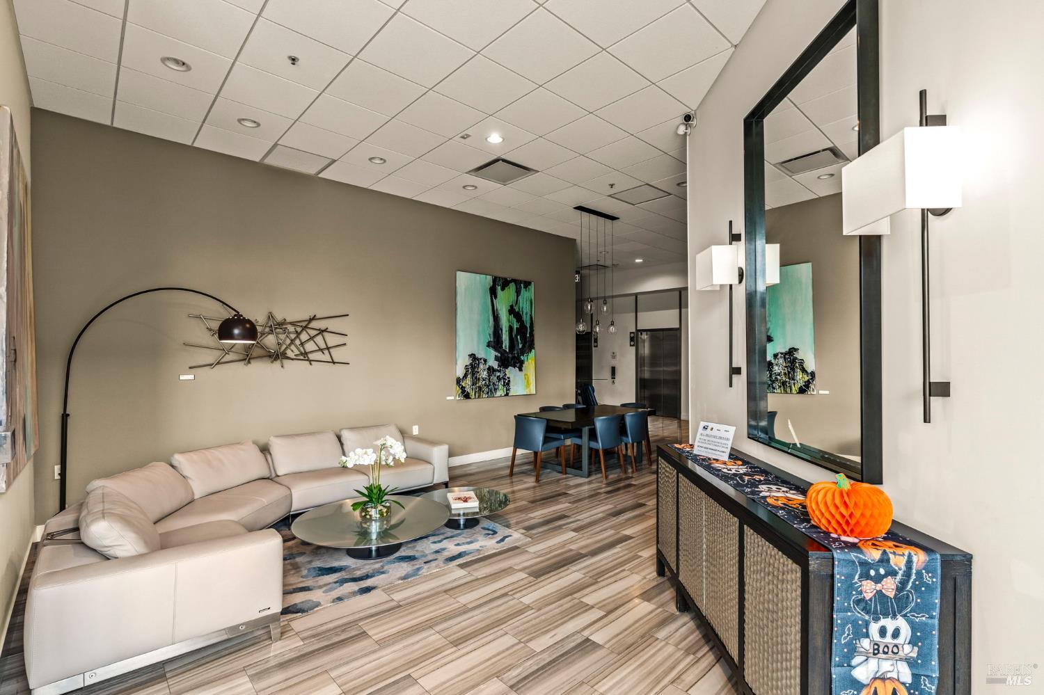 Detail Gallery Image 3 of 26 For 588 Main St #204,  Napa,  CA 94559 - 1 Beds | 1 Baths