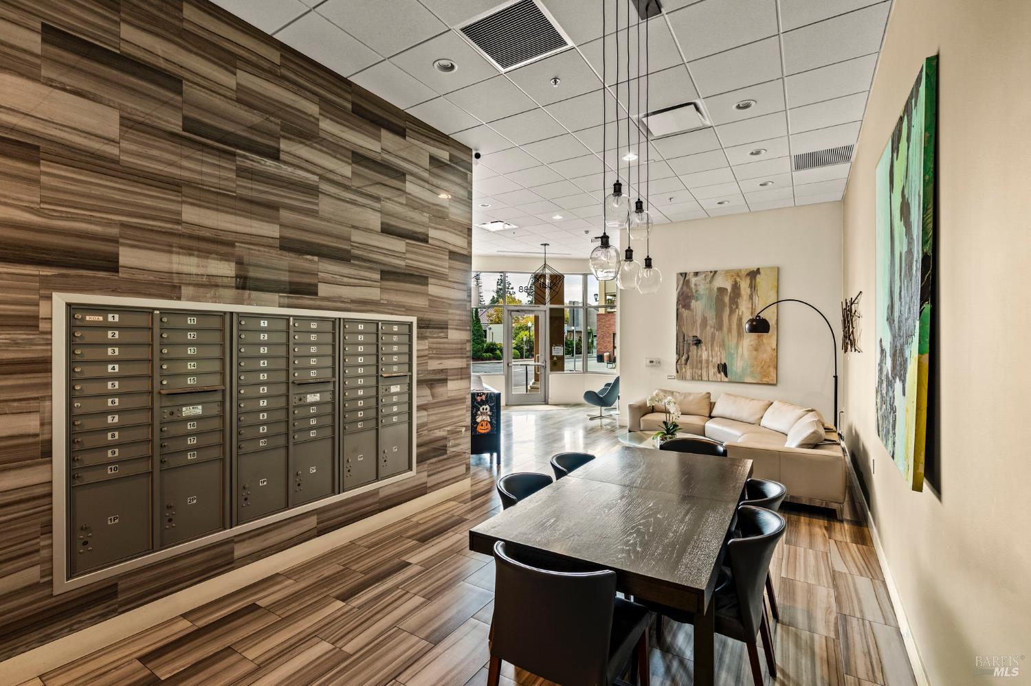 Detail Gallery Image 4 of 26 For 588 Main St #204,  Napa,  CA 94559 - 1 Beds | 1 Baths