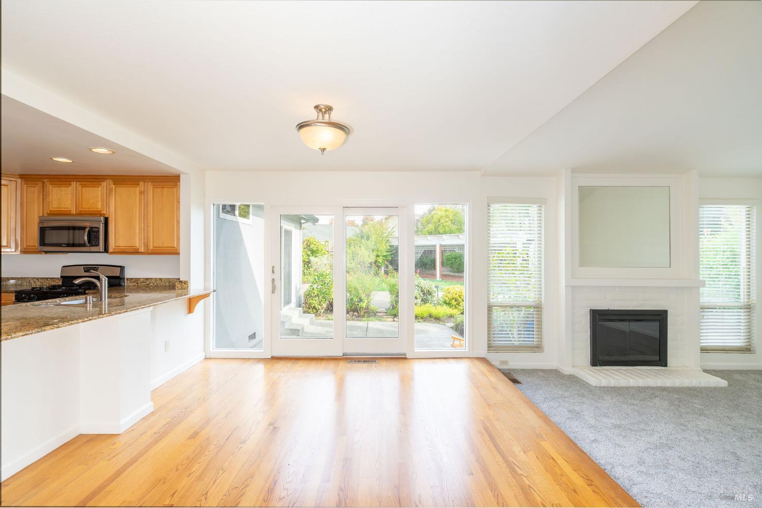 Detail Gallery Image 3 of 64 For 4248 Leafwood Cir, Santa Rosa,  CA 95405 - 3 Beds | 2 Baths