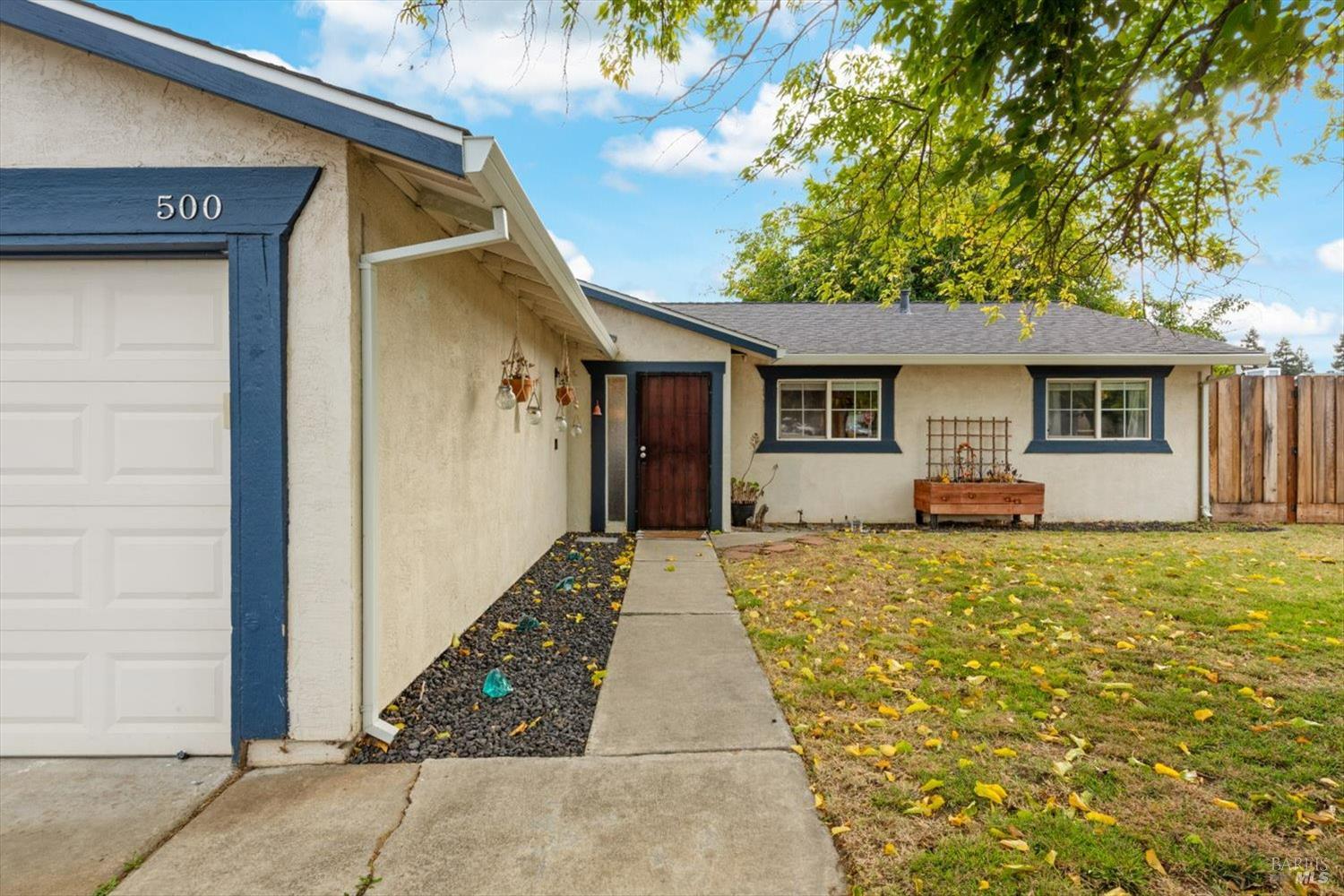 Detail Gallery Image 5 of 45 For 500 Gregory Dr, Vacaville,  CA 95687 - 3 Beds | 2 Baths