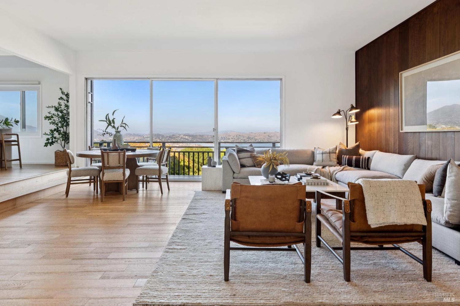 Detail Gallery Image 19 of 68 For 20 Crecienta Dr, Sausalito,  CA 94965 - 3 Beds | 2 Baths