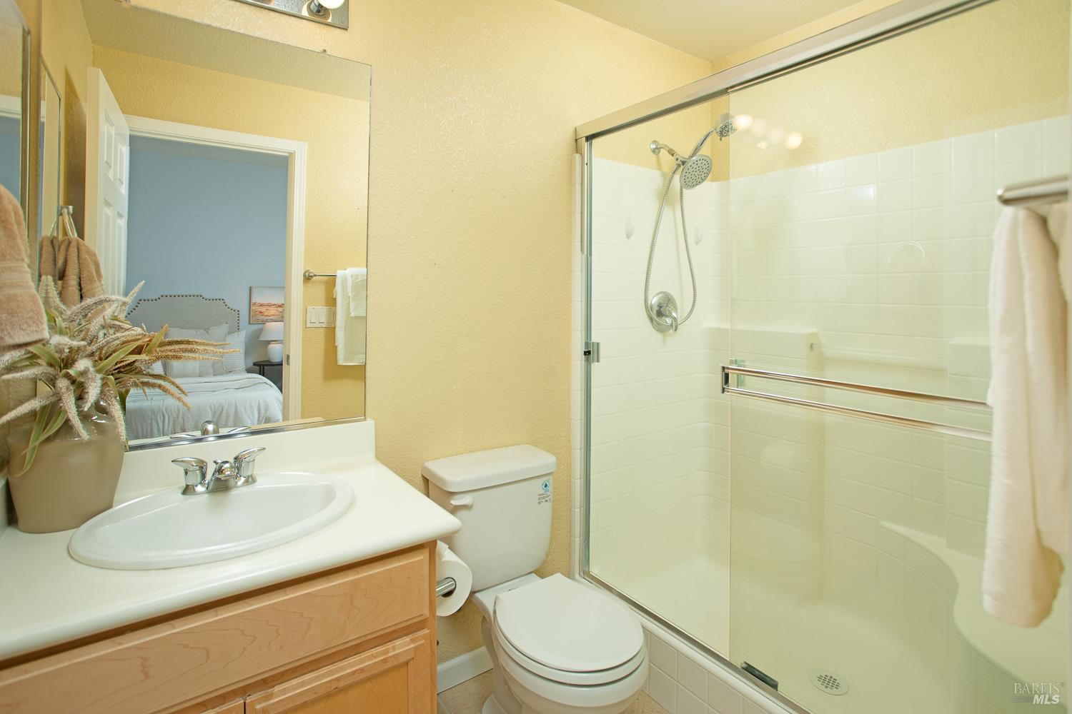 Detail Gallery Image 27 of 68 For 1440 Folsom Downs Cir, Dixon,  CA 95620 - 5 Beds | 3/1 Baths