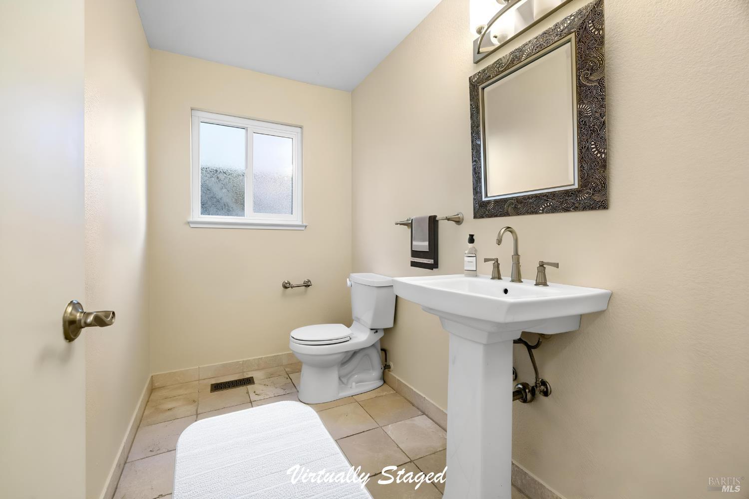 Detail Gallery Image 22 of 26 For 985 Hacienda Cir, Rohnert Park,  CA 94928 - 2 Beds | 1/1 Baths