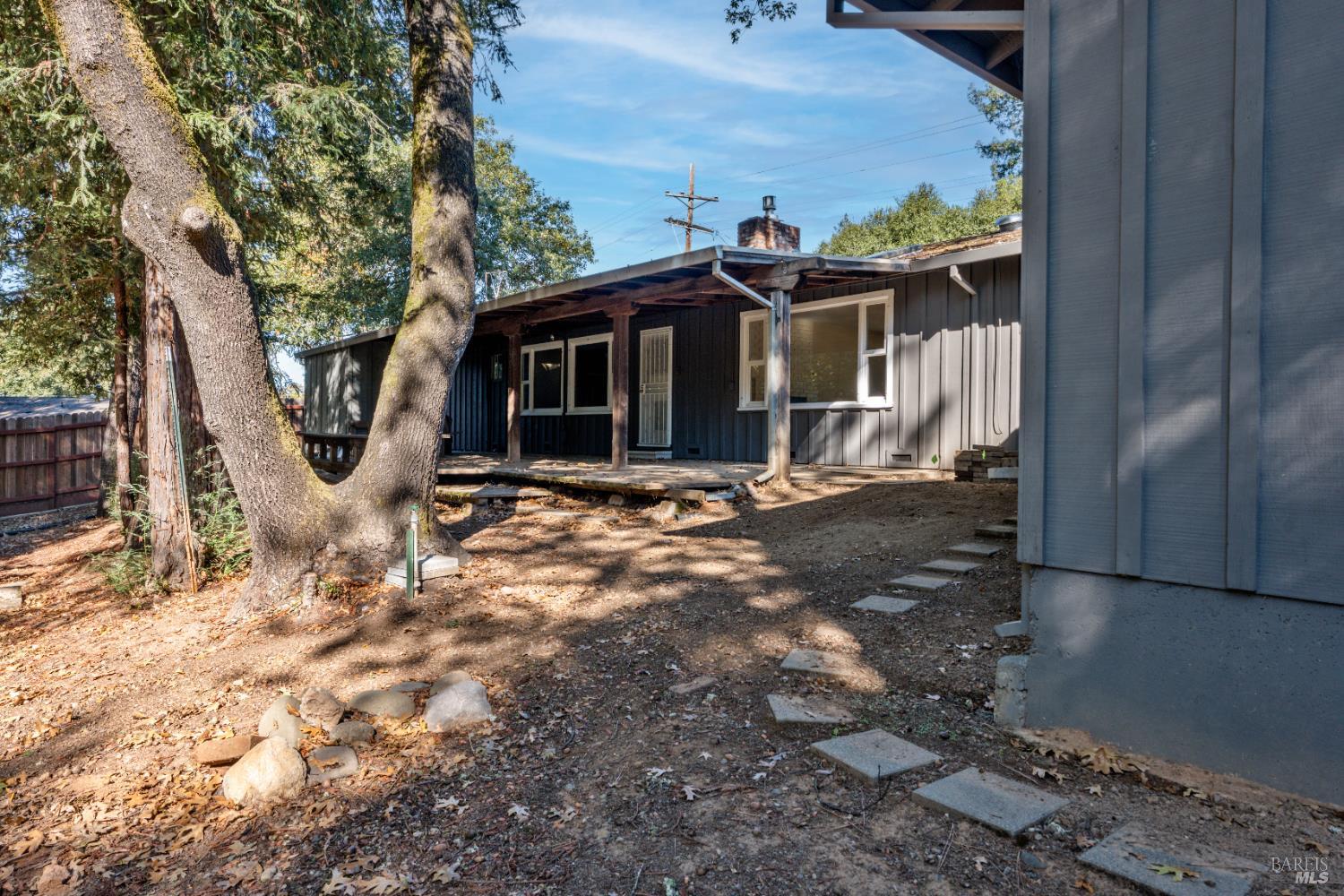 Detail Gallery Image 20 of 23 For 1575 Manzanita Dr, Ukiah,  CA 95482 - 3 Beds | 2/1 Baths