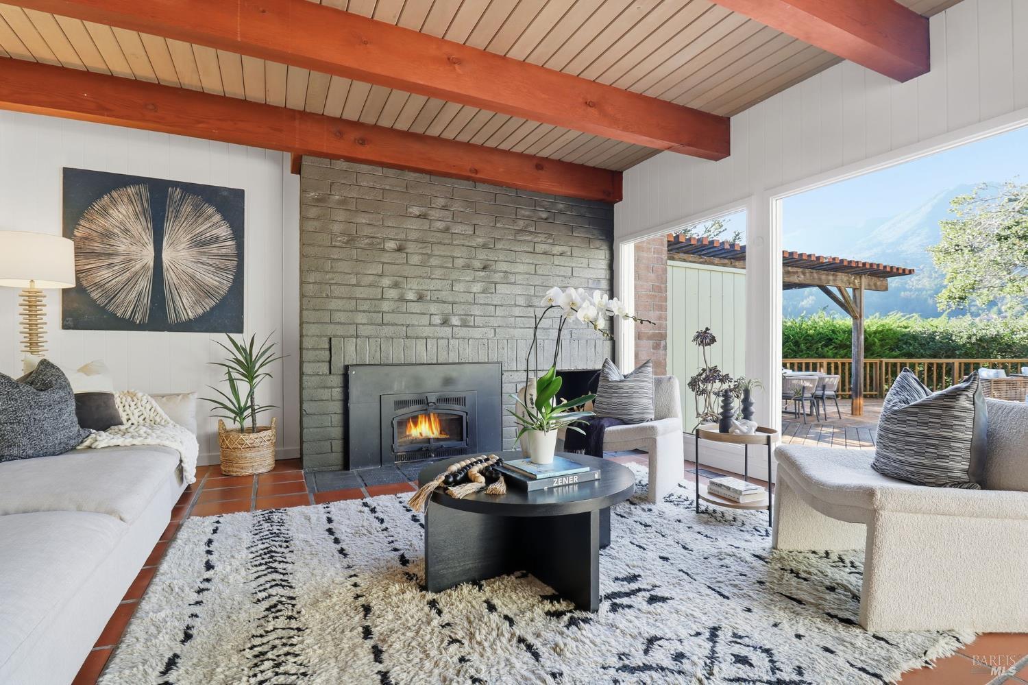 Detail Gallery Image 12 of 54 For 19 Cushing Dr, Mill Valley,  CA 94941 - 4 Beds | 3 Baths