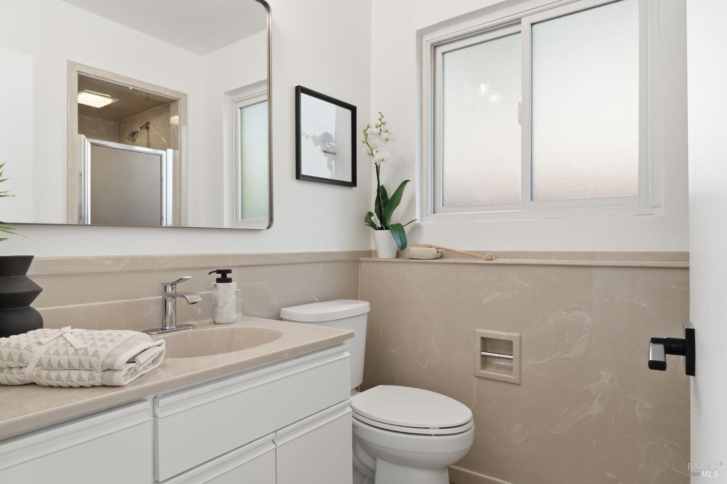 Detail Gallery Image 22 of 54 For 19 Cushing Dr, Mill Valley,  CA 94941 - 4 Beds | 3 Baths