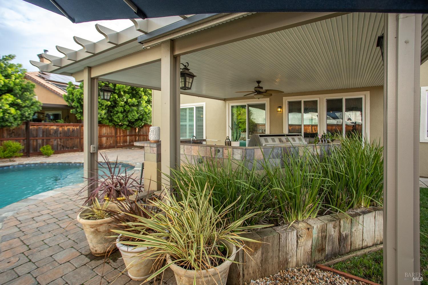 Detail Gallery Image 56 of 68 For 1440 Folsom Downs Cir, Dixon,  CA 95620 - 5 Beds | 3/1 Baths