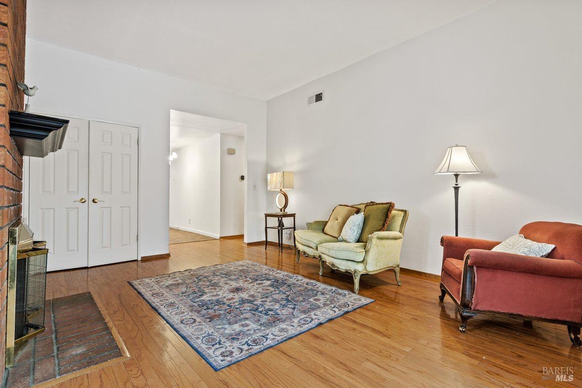 Detail Gallery Image 6 of 24 For 1275 Granada St, Vallejo,  CA 94591 - 3 Beds | 2 Baths