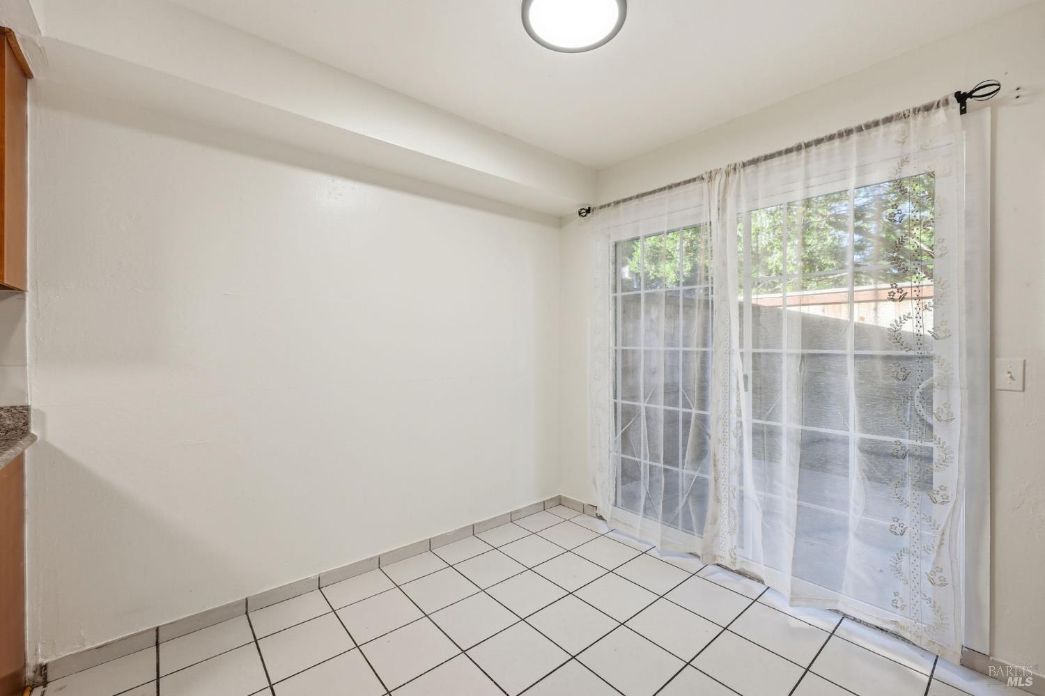 Detail Gallery Image 14 of 43 For 788 Simpson Pl, Santa Rosa,  CA 95401 - 3 Beds | 1/1 Baths