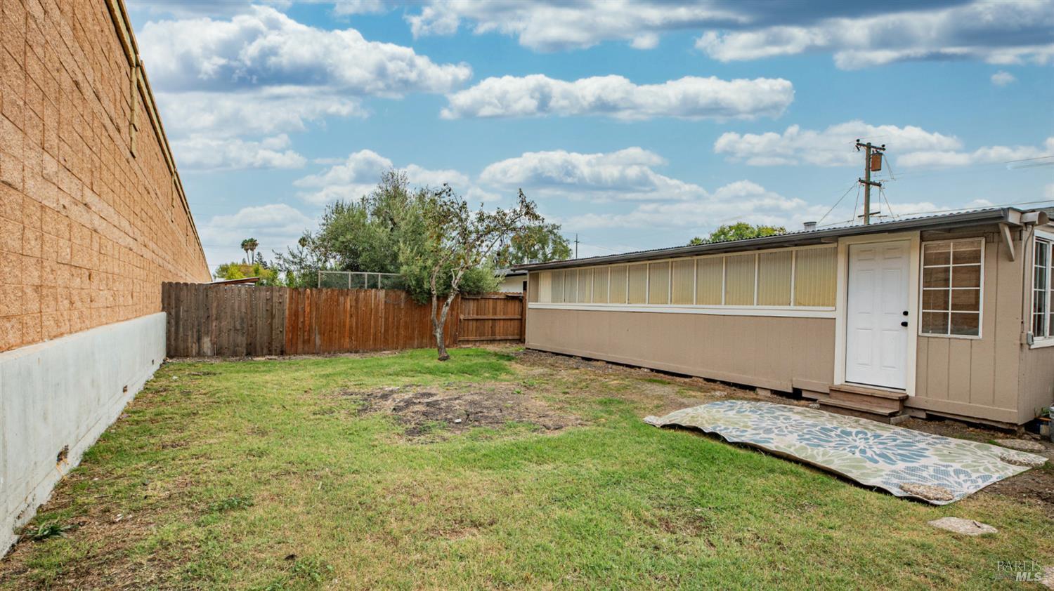 Detail Gallery Image 33 of 38 For 65 Arlington Dr, Petaluma,  CA 94952 - 3 Beds | 2 Baths