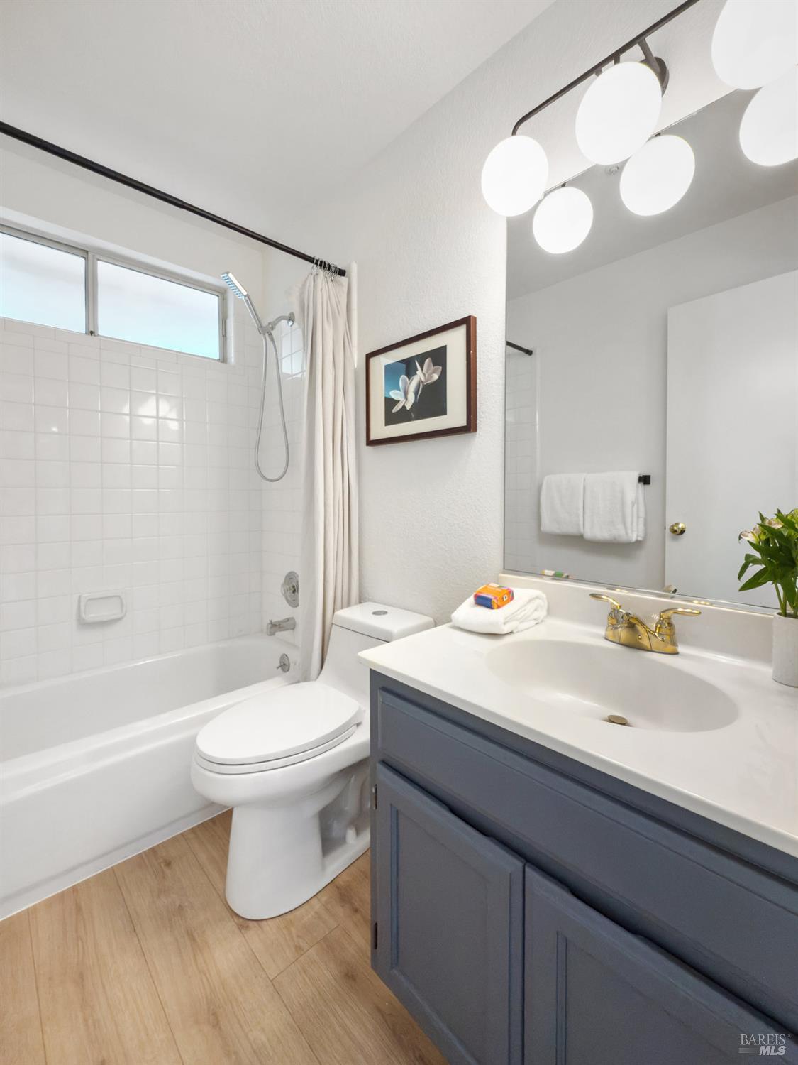 Detail Gallery Image 31 of 47 For 213 Deborah Ct, Novato,  CA 94949 - 4 Beds | 3 Baths