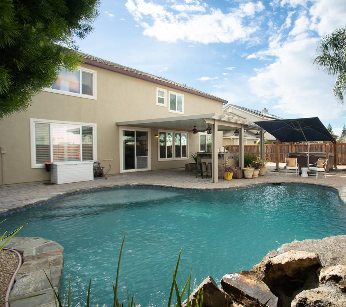 Detail Gallery Image 45 of 68 For 1440 Folsom Downs Cir, Dixon,  CA 95620 - 5 Beds | 3/1 Baths