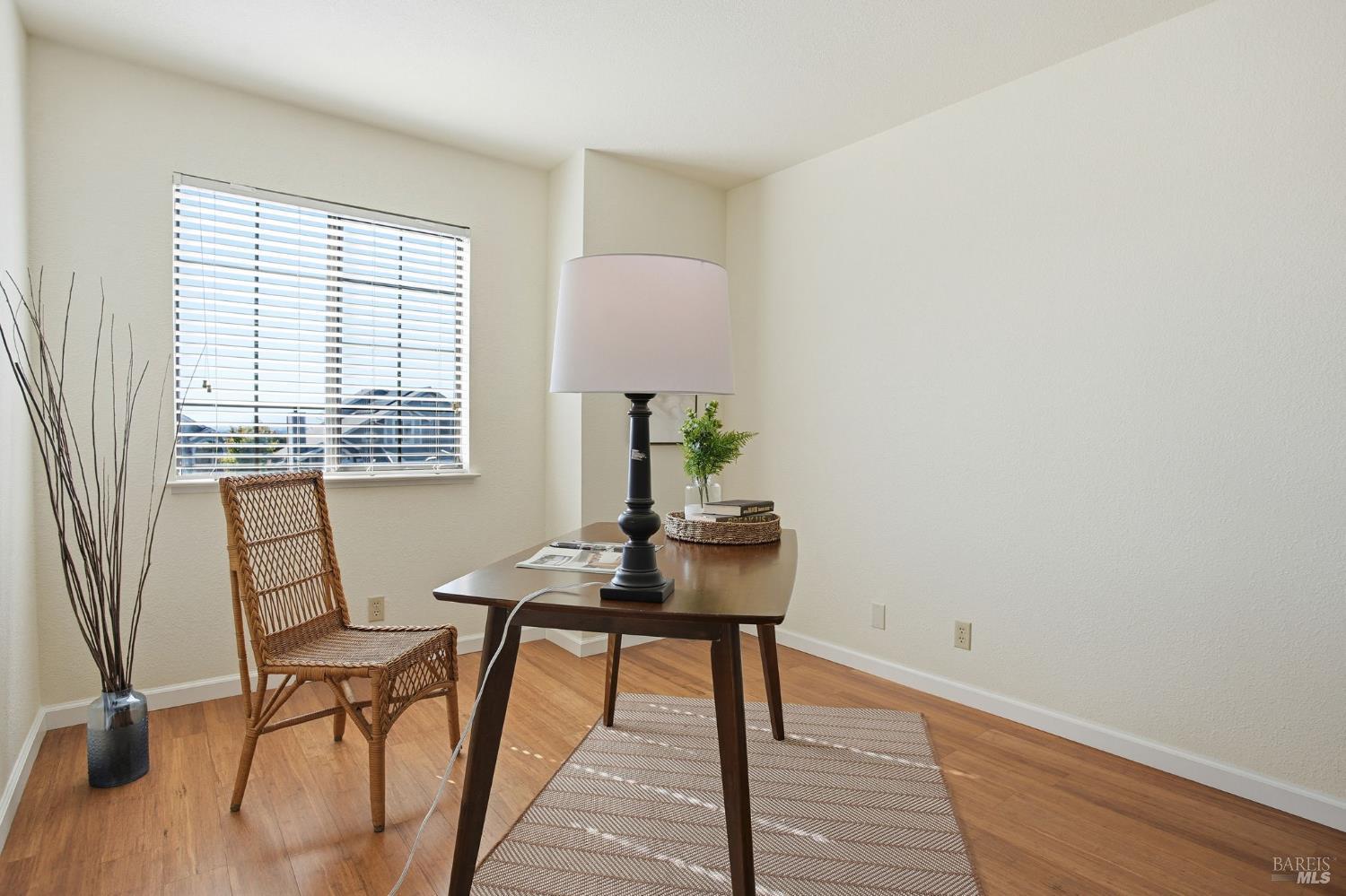 Detail Gallery Image 34 of 43 For 2420 Top Gallant Ct, Fairfield,  CA 94534 - 4 Beds | 2/1 Baths