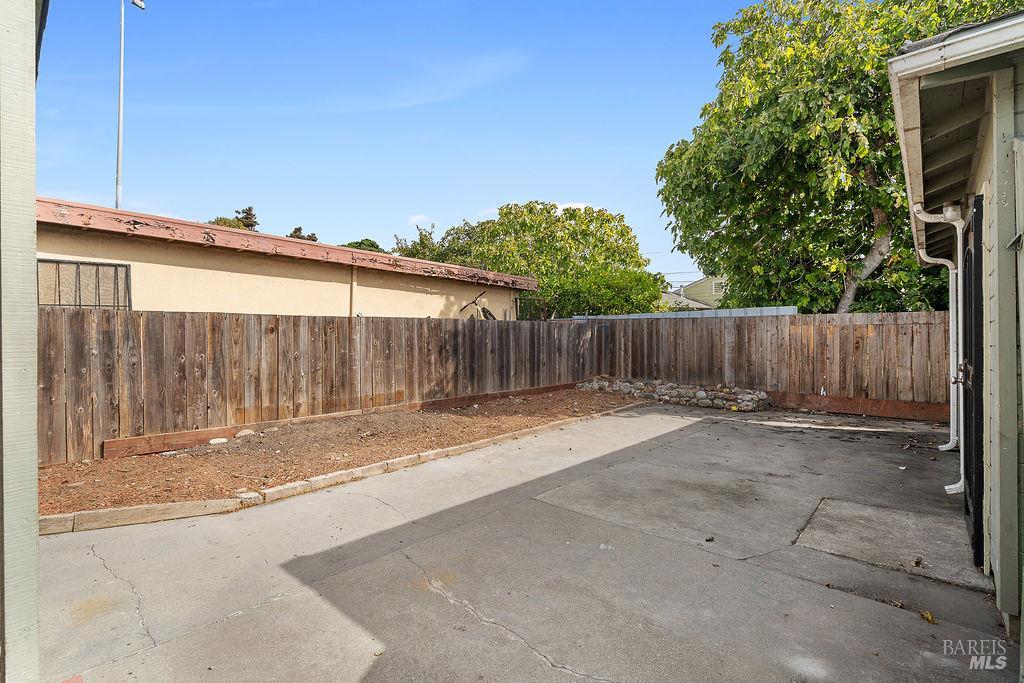 Detail Gallery Image 20 of 28 For 2020 19th St, San Pablo,  CA 94806 - 2 Beds | 1 Baths