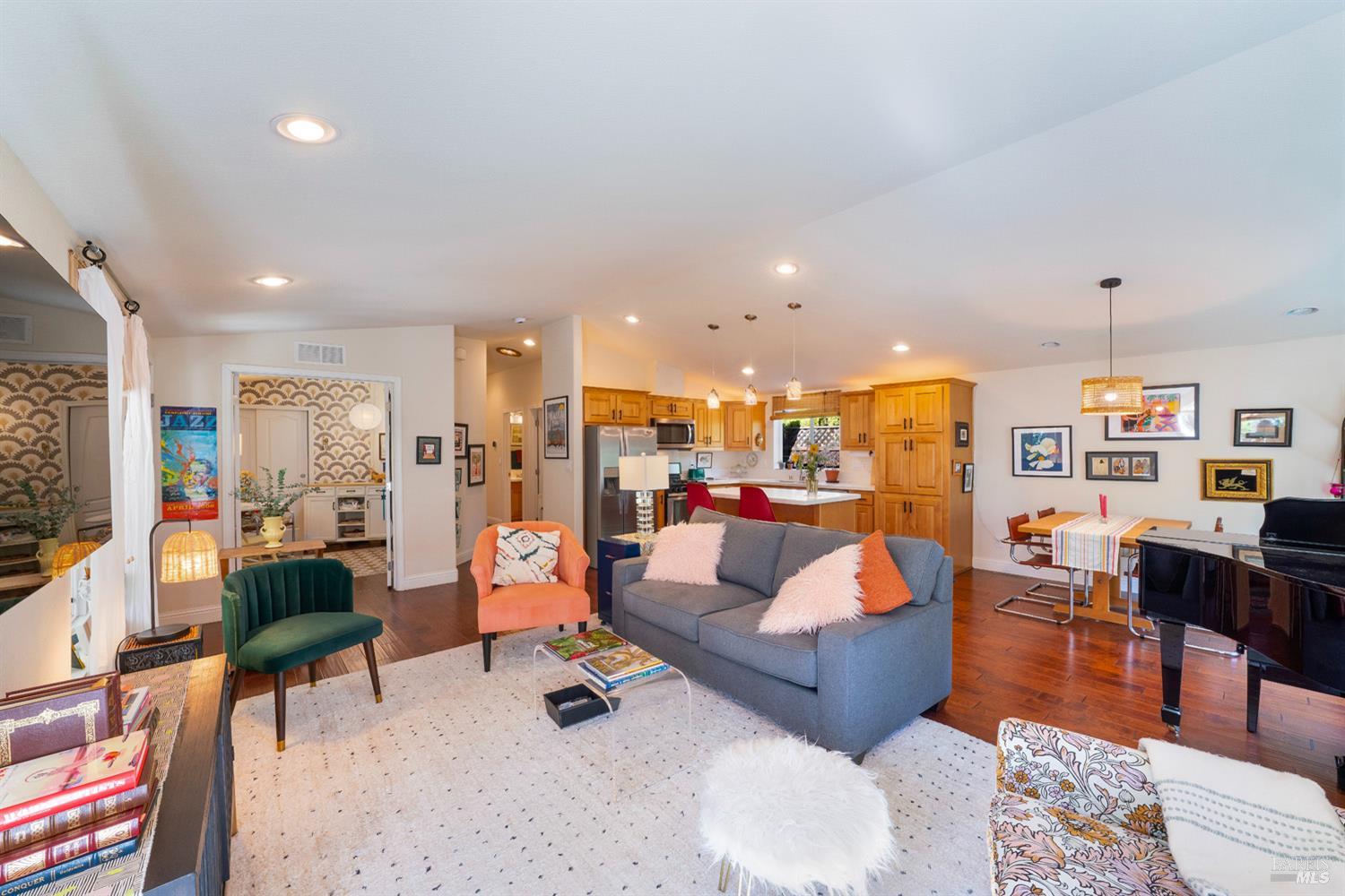 Detail Gallery Image 7 of 28 For 56 Laguna Seca Ct, Saint Helena,  CA 94574 - 3 Beds | 2 Baths