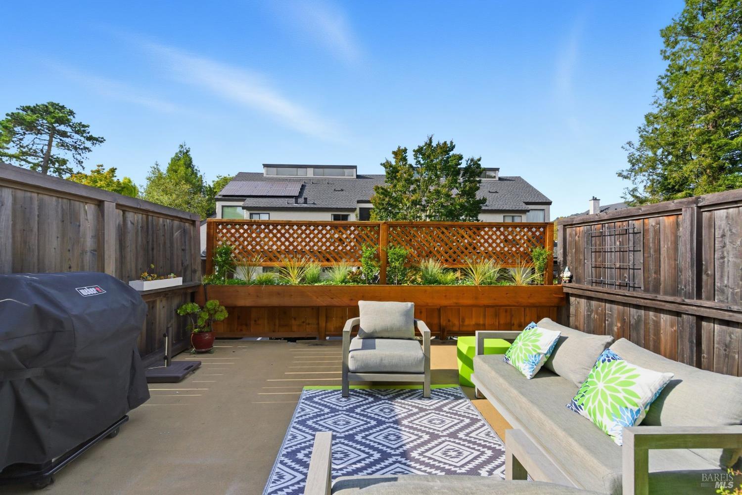 Detail Gallery Image 23 of 47 For 52 Park Ter, Mill Valley,  CA 94941 - 2 Beds | 1/1 Baths