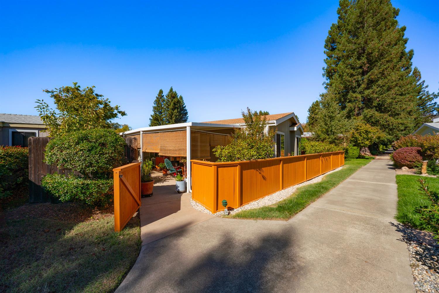 Detail Gallery Image 22 of 28 For 56 Laguna Seca Ct, Saint Helena,  CA 94574 - 3 Beds | 2 Baths