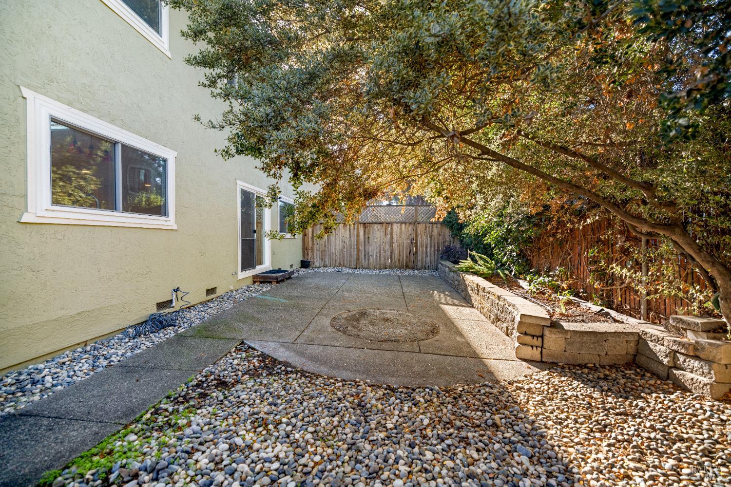 Detail Gallery Image 25 of 26 For 985 Hacienda Cir, Rohnert Park,  CA 94928 - 2 Beds | 1/1 Baths