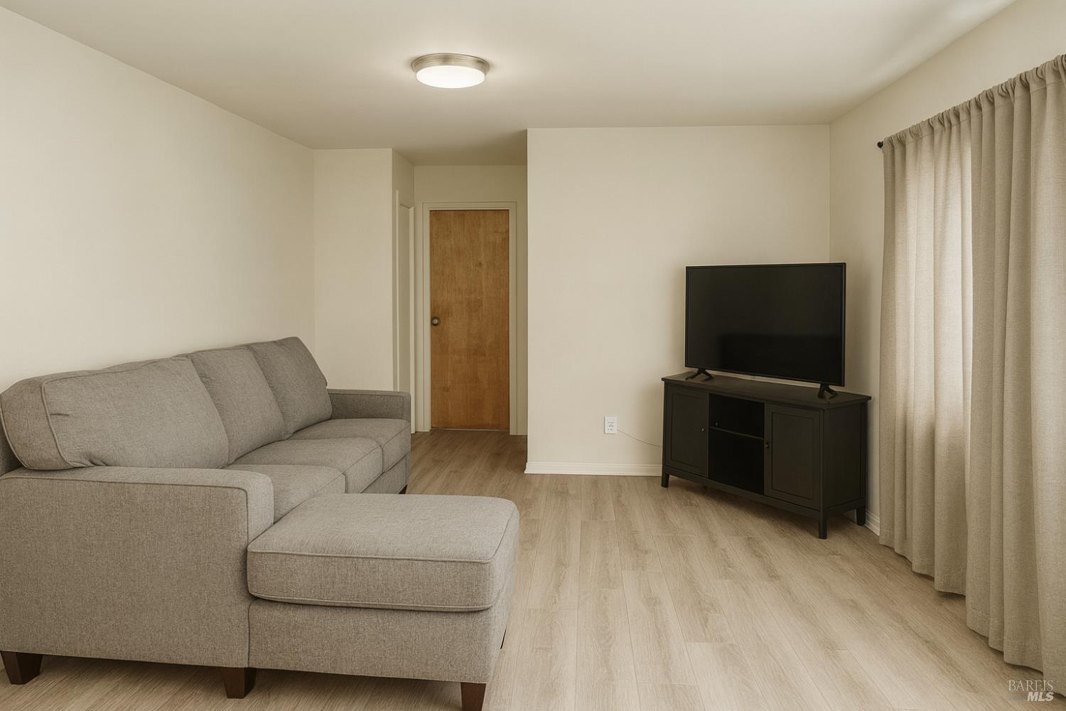 Detail Gallery Image 15 of 20 For 1005 Temple Ave, Santa Rosa,  CA 95404 - 2 Beds | 1 Baths