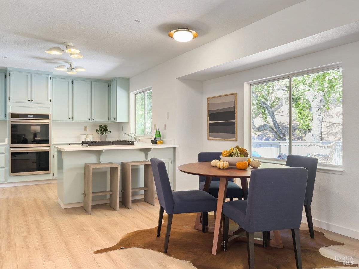 Detail Gallery Image 14 of 47 For 213 Deborah Ct, Novato,  CA 94949 - 4 Beds | 3 Baths