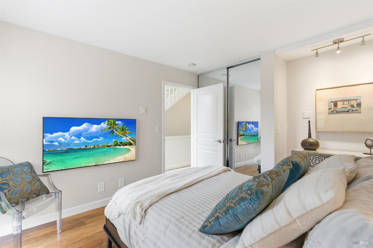 Detail Gallery Image 34 of 47 For 52 Park Ter, Mill Valley,  CA 94941 - 2 Beds | 1/1 Baths