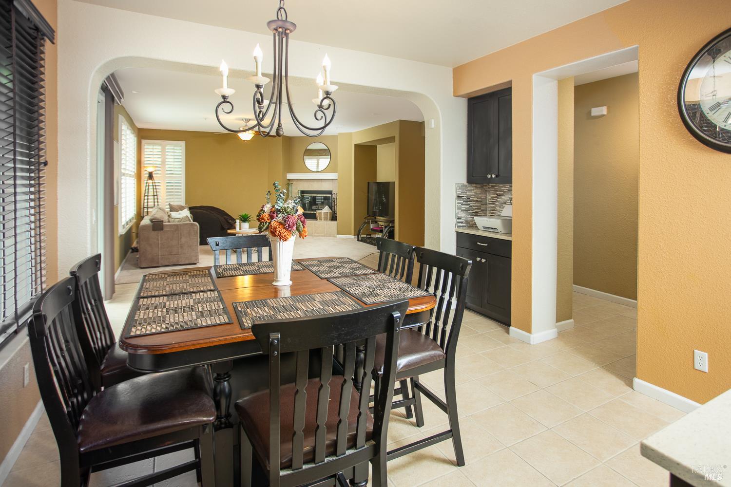 Detail Gallery Image 23 of 68 For 1440 Folsom Downs Cir, Dixon,  CA 95620 - 5 Beds | 3/1 Baths