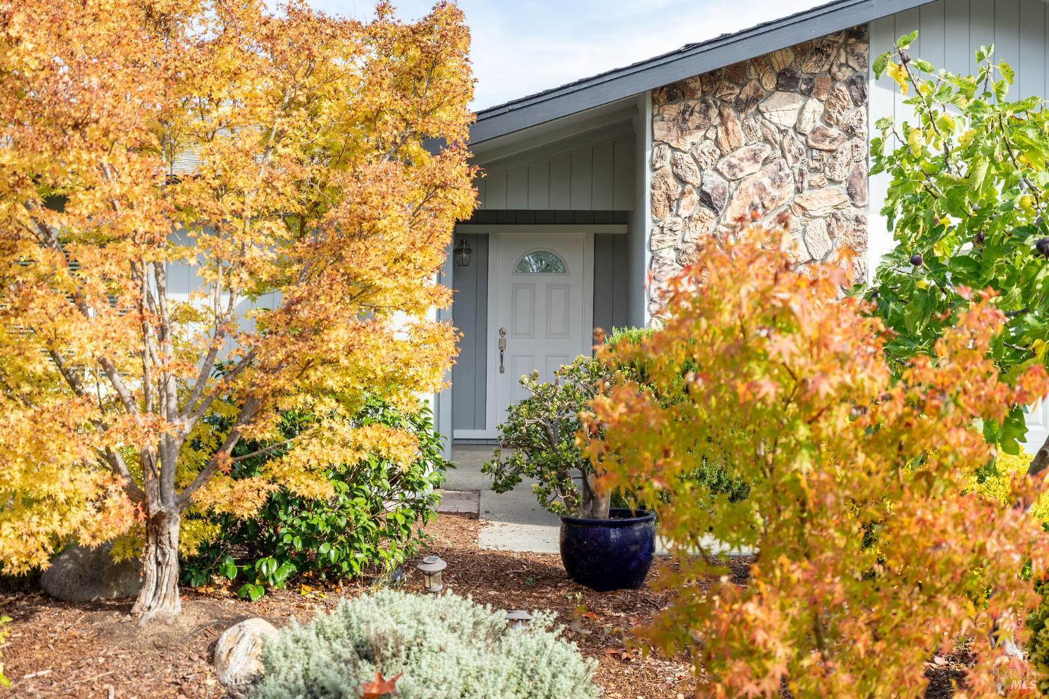 Detail Gallery Image 10 of 64 For 4248 Leafwood Cir, Santa Rosa,  CA 95405 - 3 Beds | 2 Baths