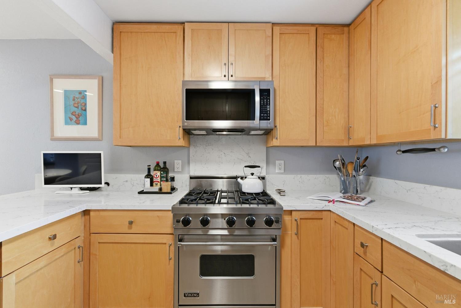 Detail Gallery Image 13 of 47 For 52 Park Ter, Mill Valley,  CA 94941 - 2 Beds | 1/1 Baths