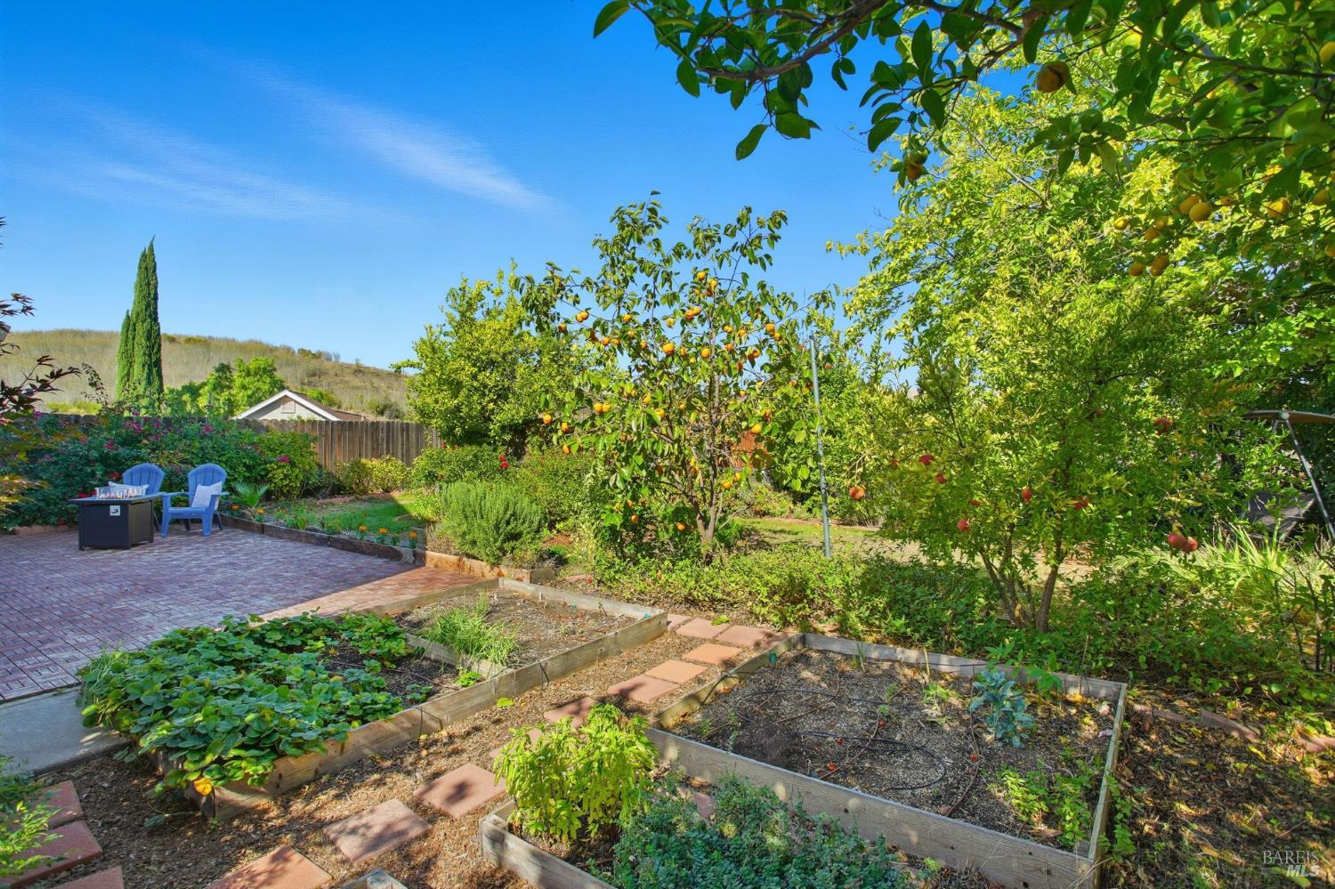 Detail Gallery Image 41 of 43 For 2420 Top Gallant Ct, Fairfield,  CA 94534 - 4 Beds | 2/1 Baths