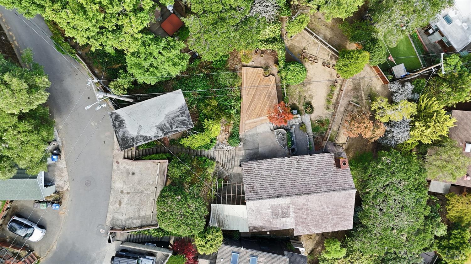 Detail Gallery Image 16 of 43 For 666 Redwood Ave, Corte Madera,  CA 94925 - 3 Beds | 2 Baths