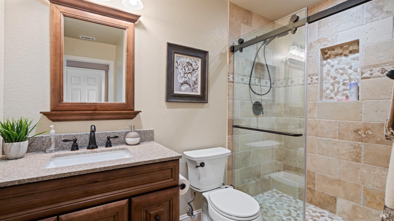 Detail Gallery Image 10 of 34 For 854 Owl Cir, Vacaville,  CA 95687 - 4 Beds | 3 Baths