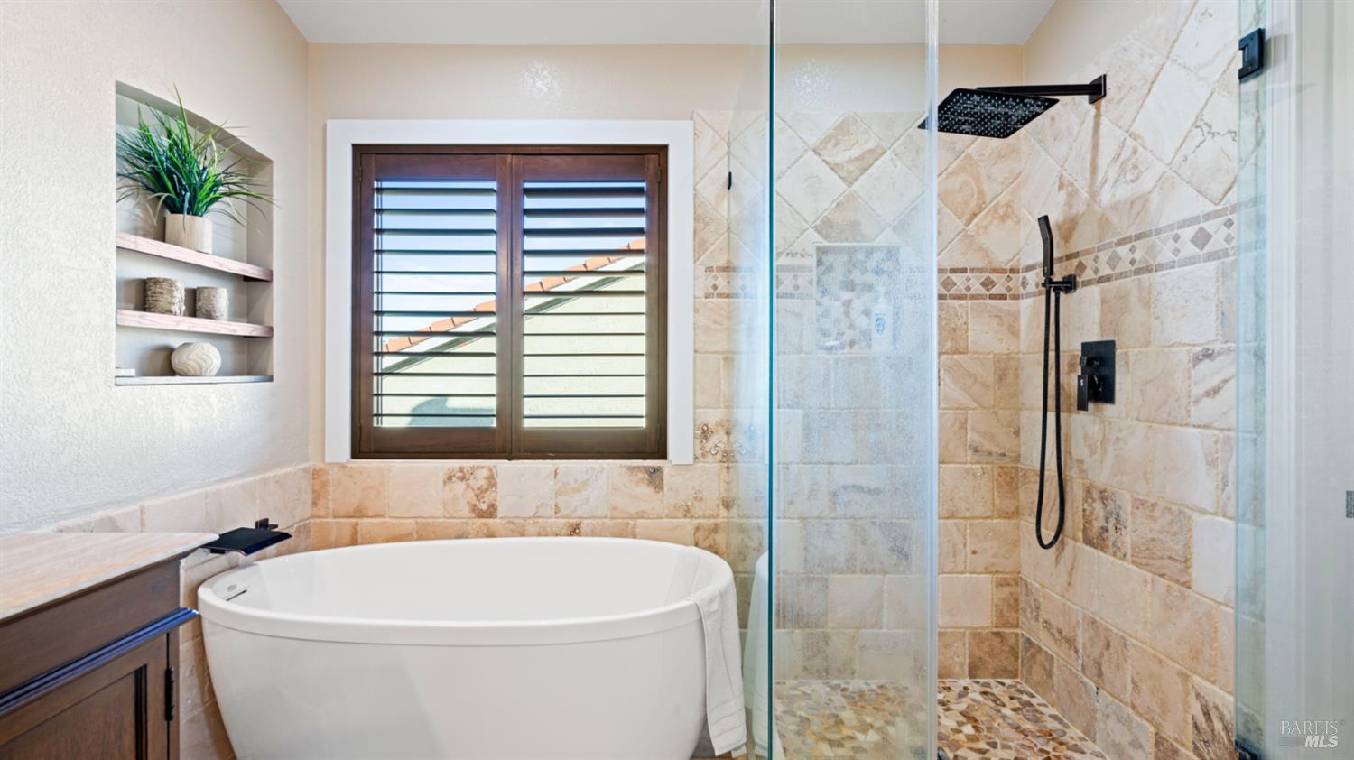 Detail Gallery Image 17 of 34 For 854 Owl Cir, Vacaville,  CA 95687 - 4 Beds | 3 Baths