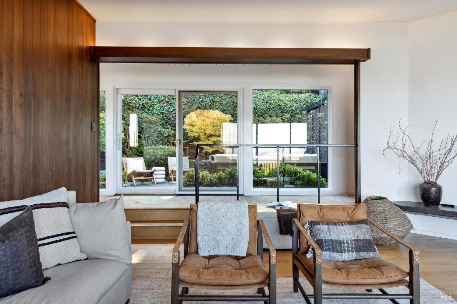 Detail Gallery Image 22 of 68 For 20 Crecienta Dr, Sausalito,  CA 94965 - 3 Beds | 2 Baths