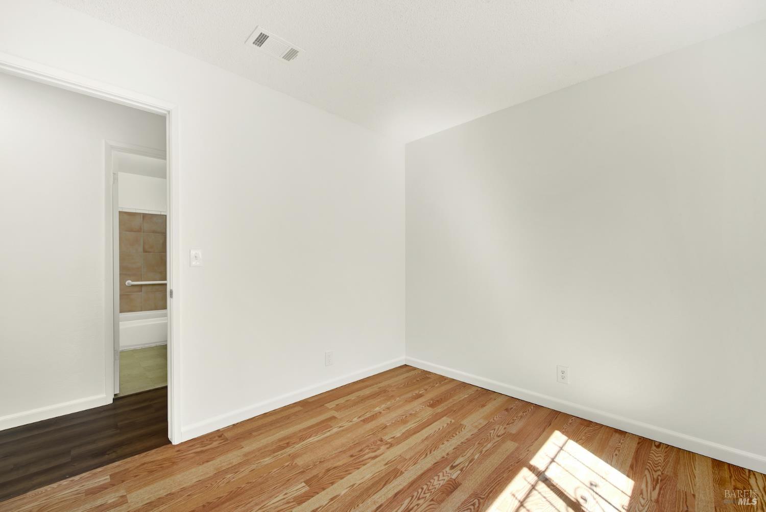 Detail Gallery Image 18 of 28 For 224 De Paul Dr, Vallejo,  CA 94589 - 4 Beds | 2 Baths