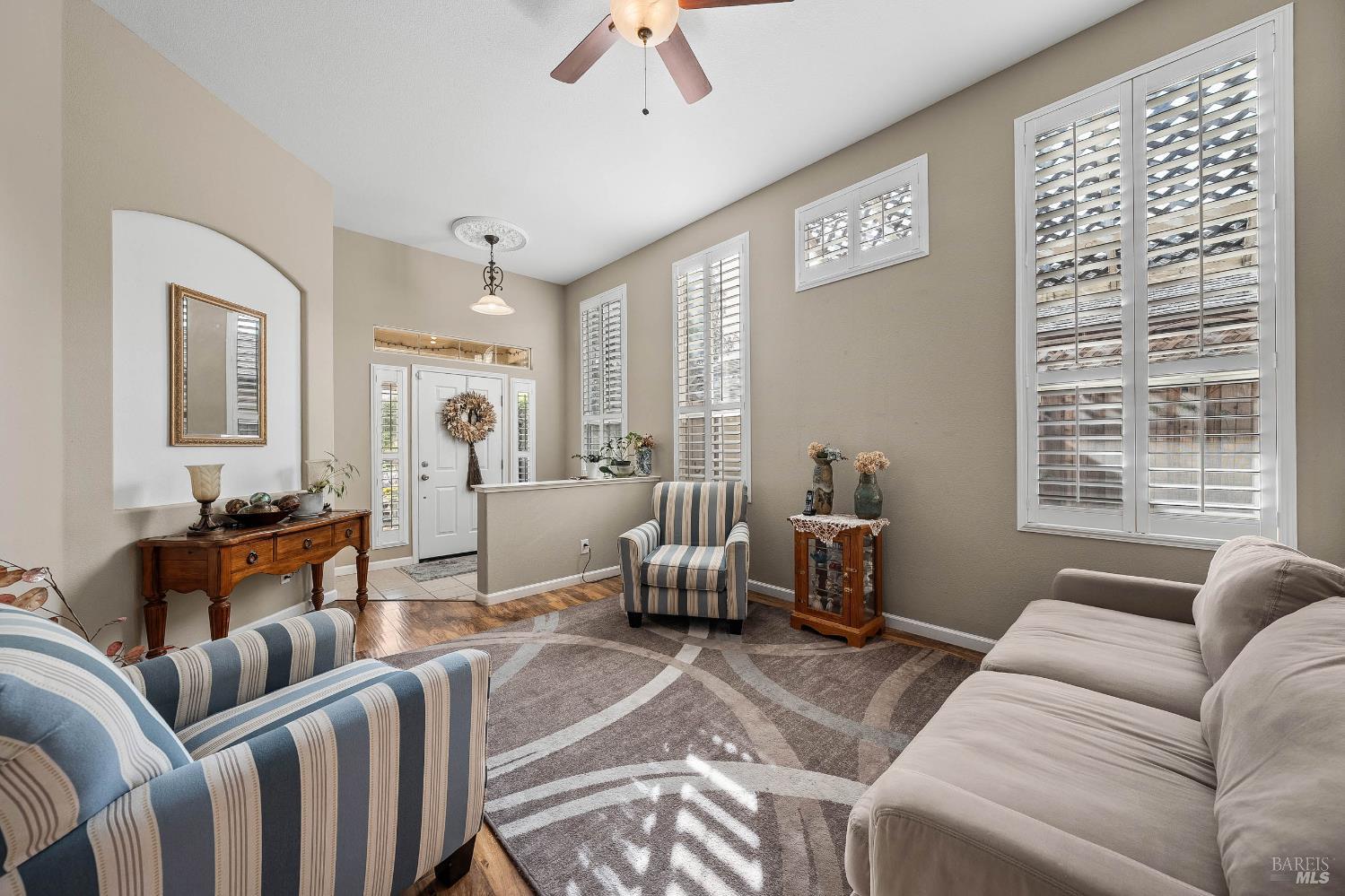 Detail Gallery Image 13 of 59 For 2545 Thistle Creek St, Santa Rosa,  CA 95404 - 3 Beds | 2 Baths