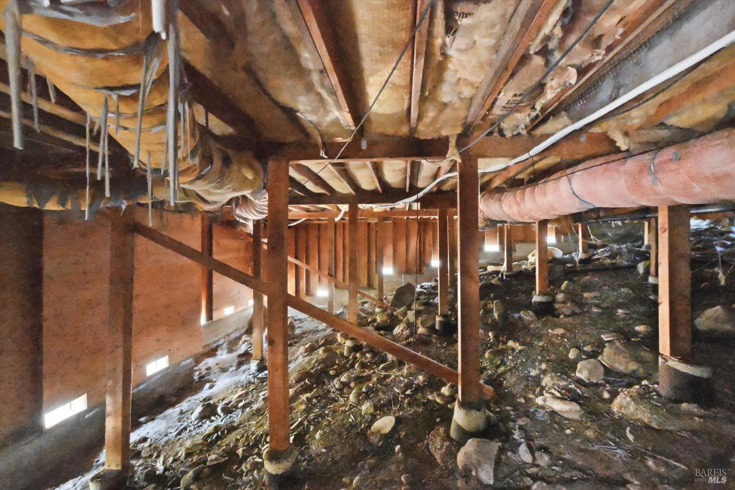 Detail Gallery Image 29 of 34 For 17937 Moon Hill Ct, Hidden Valley Lake,  CA 95467 - 3 Beds | 2 Baths