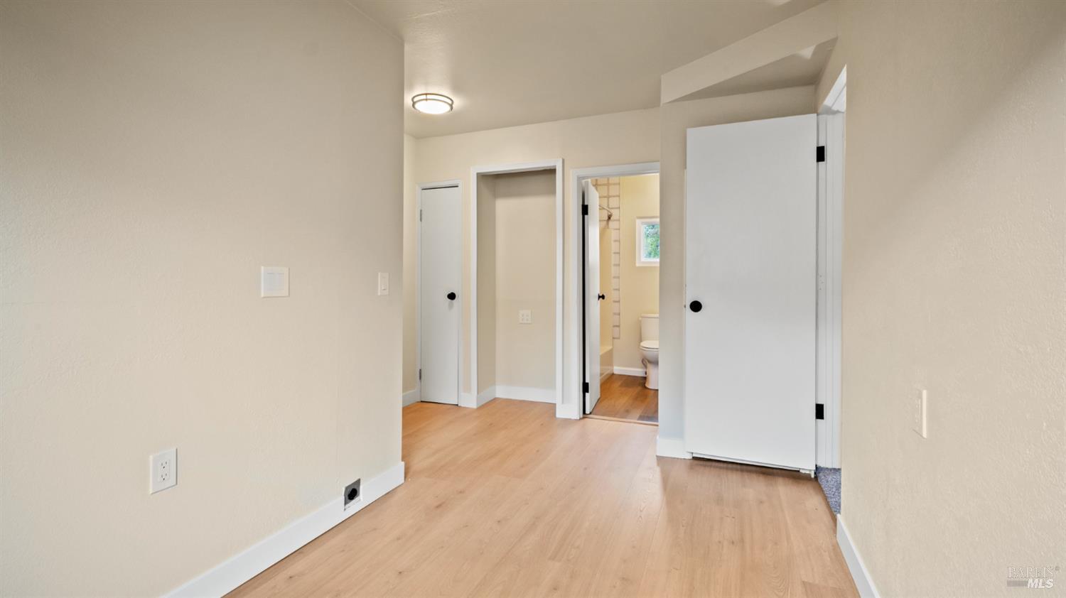 Detail Gallery Image 23 of 38 For 65 Arlington Dr, Petaluma,  CA 94952 - 3 Beds | 2 Baths