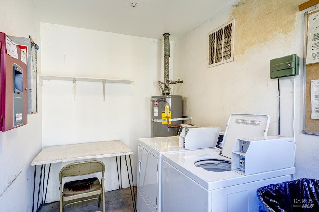 Detail Gallery Image 10 of 11 For 722 Orchard St, Santa Rosa,  CA 95404 - – Beds | – Baths