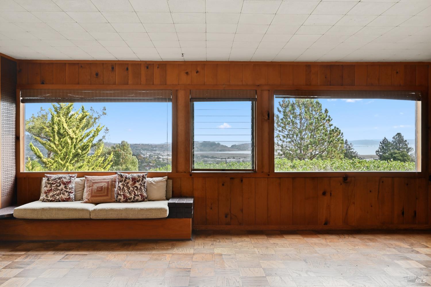 Detail Gallery Image 7 of 43 For 666 Redwood Ave, Corte Madera,  CA 94925 - 3 Beds | 2 Baths