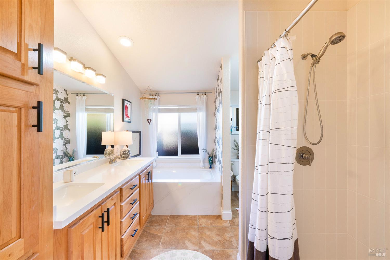 Detail Gallery Image 17 of 28 For 56 Laguna Seca Ct, Saint Helena,  CA 94574 - 3 Beds | 2 Baths