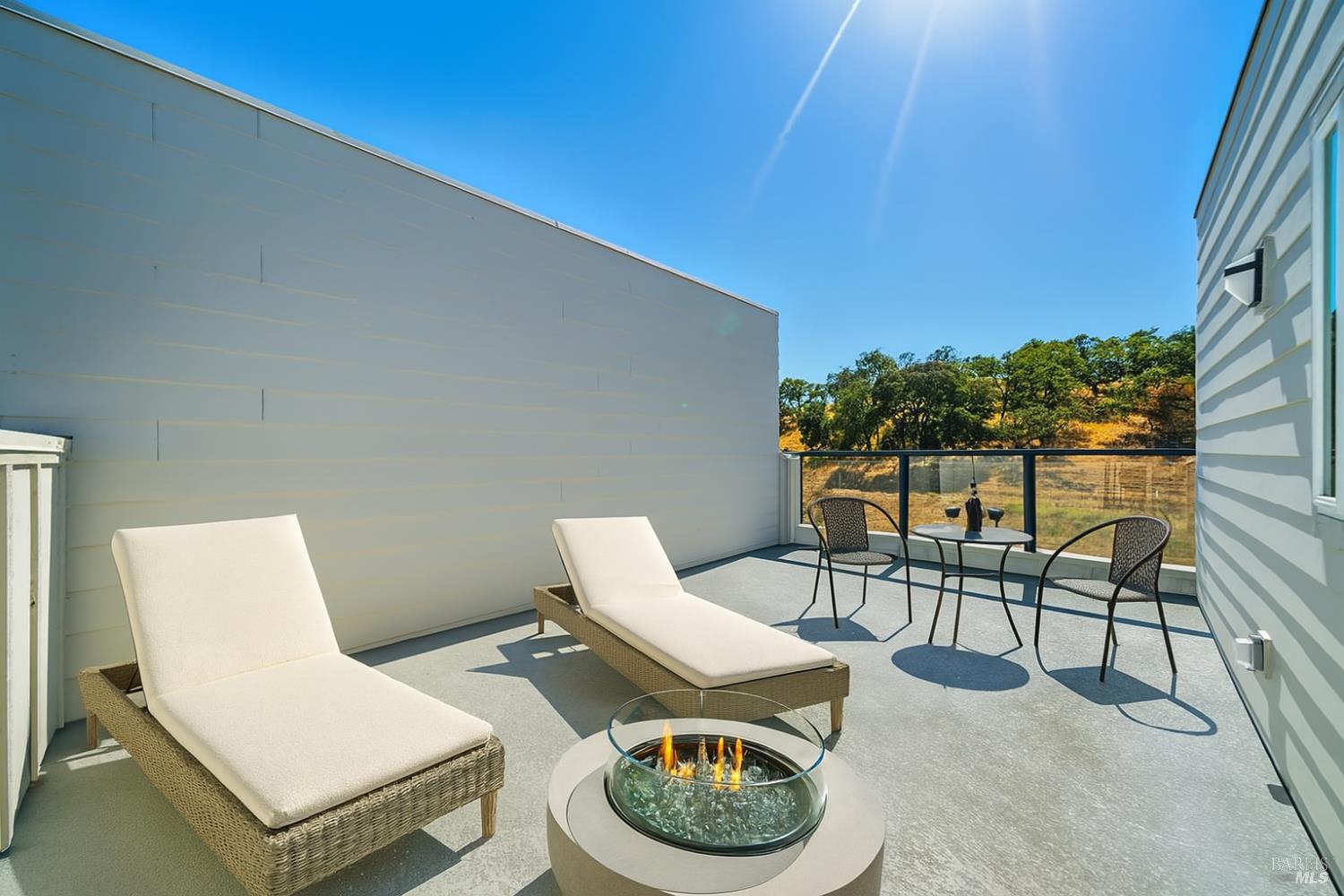 Detail Gallery Image 15 of 19 For 206 Verandah Ave, Novato,  CA 94945 - 3 Beds | 3 Baths