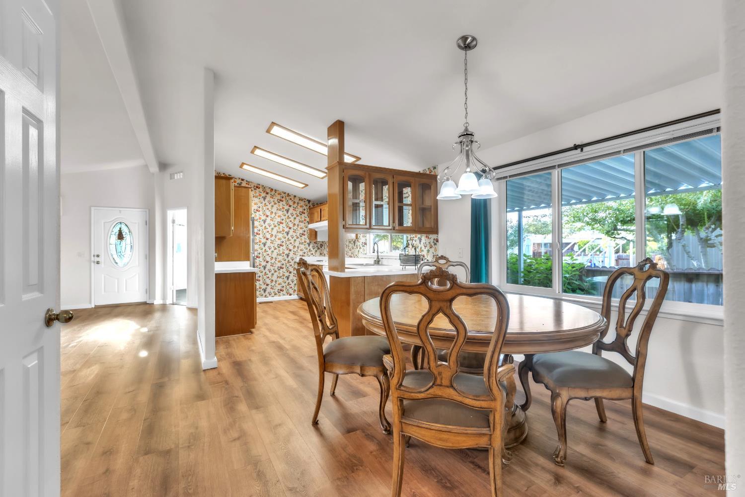 Detail Gallery Image 13 of 28 For 105 Claret Cir, Yountville,  CA 94559 - 2 Beds | 2 Baths