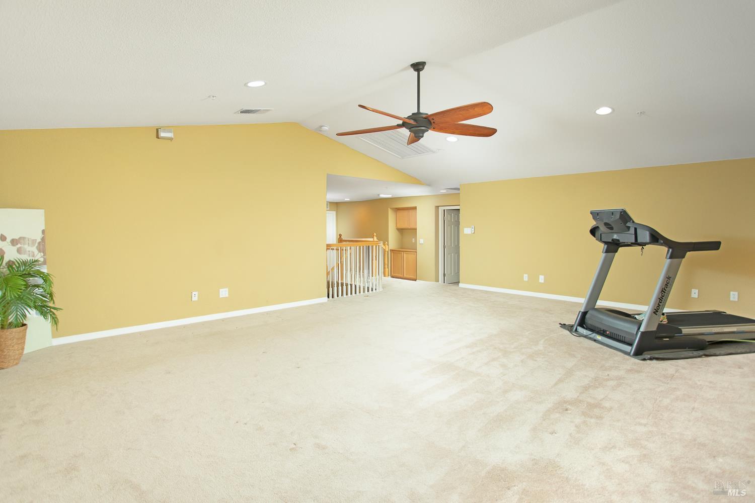 Detail Gallery Image 32 of 68 For 1440 Folsom Downs Cir, Dixon,  CA 95620 - 5 Beds | 3/1 Baths