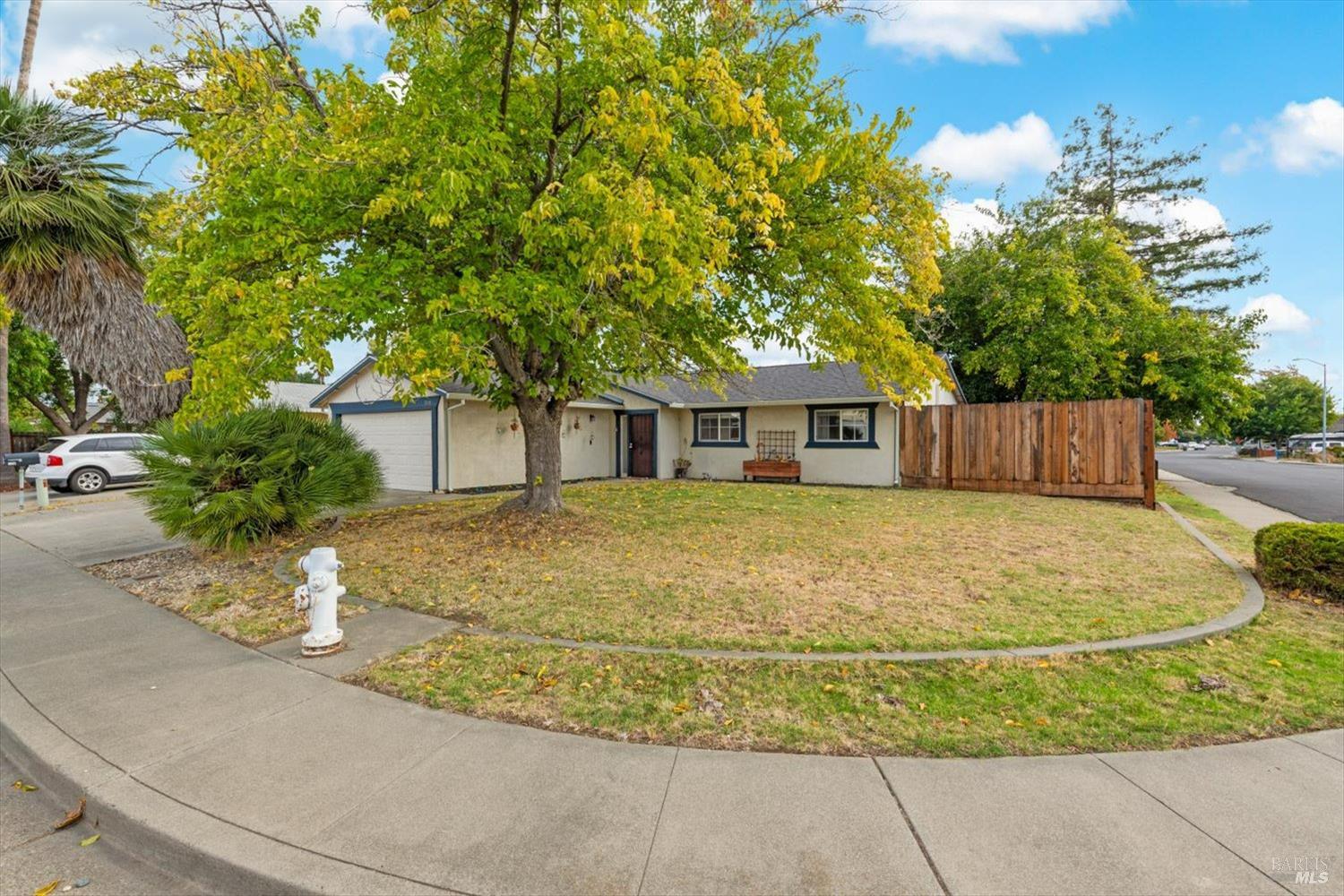 Detail Gallery Image 2 of 45 For 500 Gregory Dr, Vacaville,  CA 95687 - 3 Beds | 2 Baths