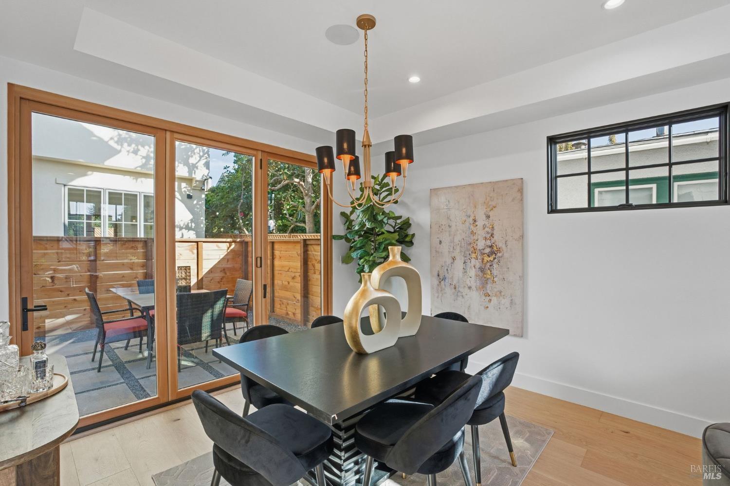 Detail Gallery Image 32 of 34 For 3021 Bateman St, Berkeley,  CA 94705 - 3 Beds | 2/1 Baths