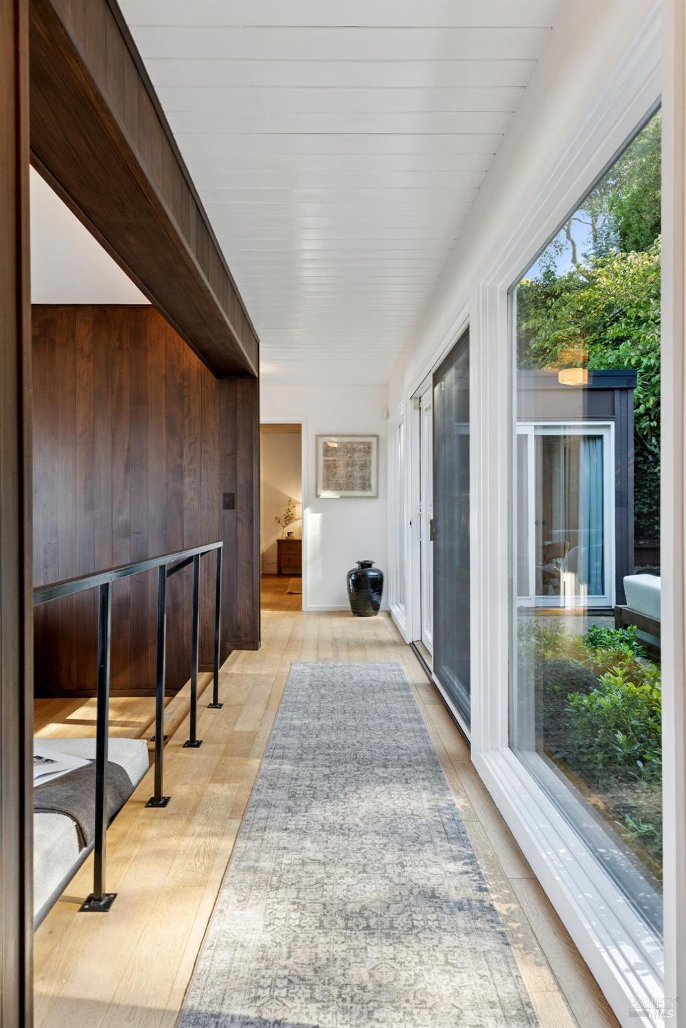 Detail Gallery Image 16 of 68 For 20 Crecienta Dr, Sausalito,  CA 94965 - 3 Beds | 2 Baths