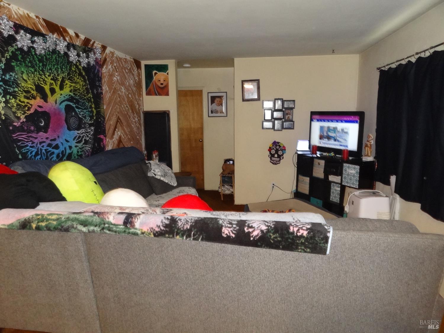 Detail Gallery Image 14 of 20 For 1005 Temple Ave, Santa Rosa,  CA 95404 - 2 Beds | 1 Baths